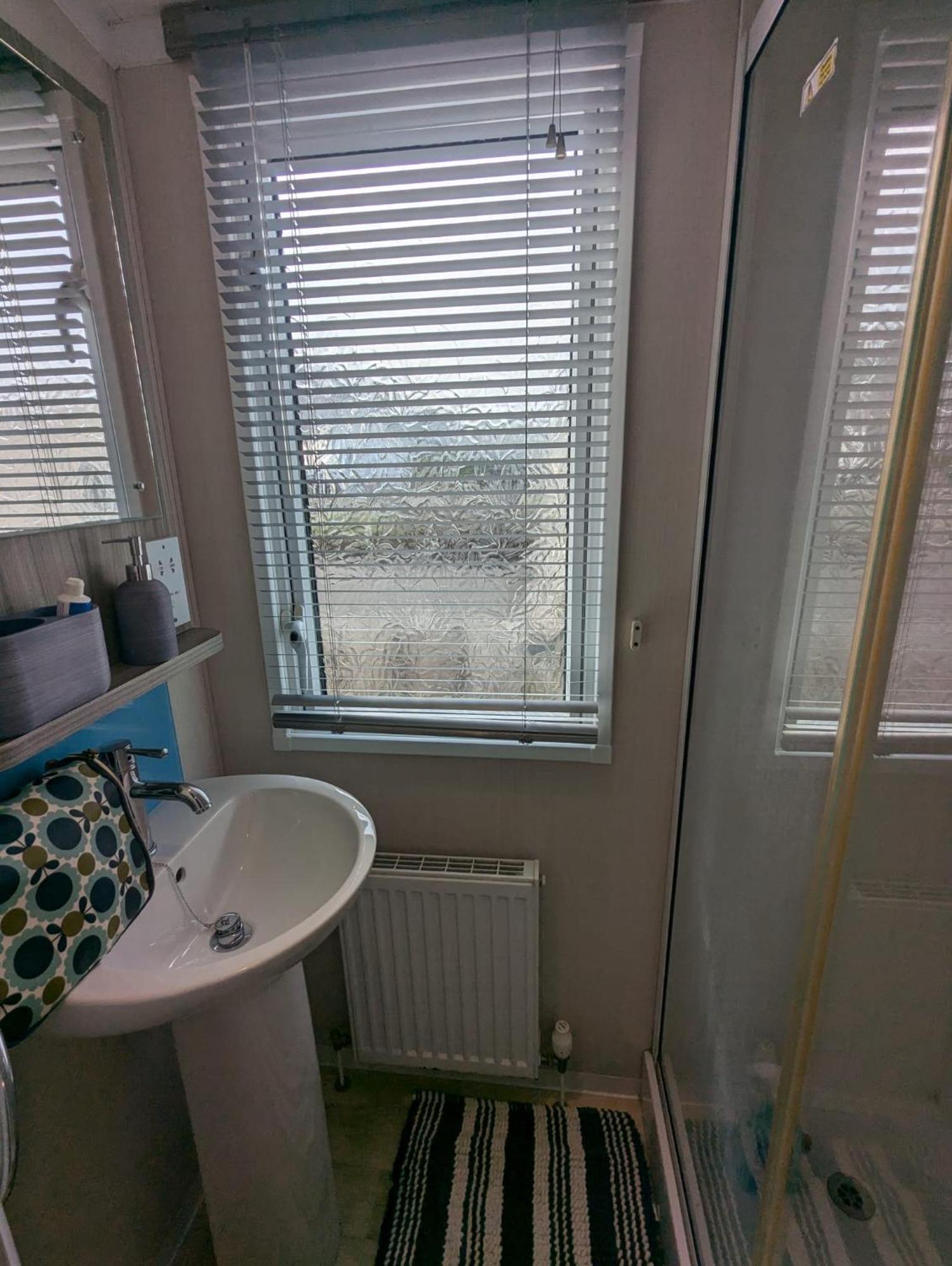 Beautifully Presented Dog Friendly Caravan On Very Popular Littlesea Holiday Haven Park Weymouth Wyke Regis Bagian luar foto